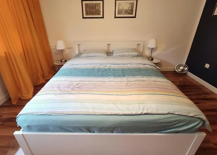 Comfortable Studio Old Town/New City